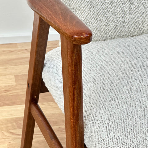 Armchair in bouclé, 1970s - Beyo Vintage