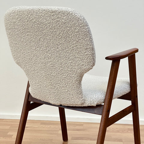 Armchair in bouclé, 1970s - Beyo Vintage