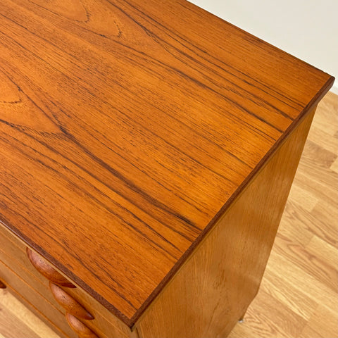 Chest of drawers in oak & teak - Beyo Vintage