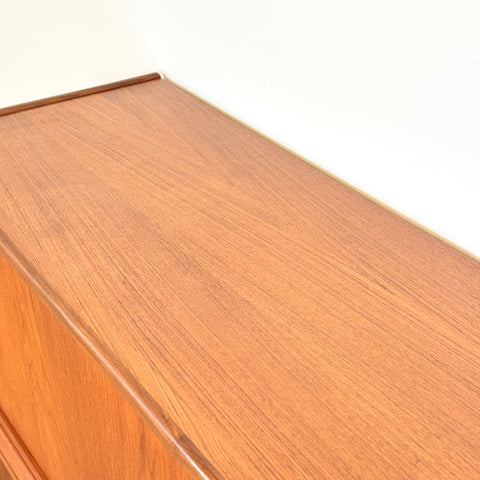 Highboard in teak, 1960s, Denmark - Beyo Vintage