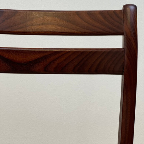 Set of 4 dining chairs of solid walnut - Beyo Vintage