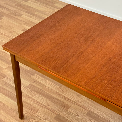 Small dining table in teak - Beyo Vintage
