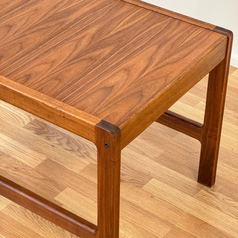 Small table in walnut - Beyo Vintage