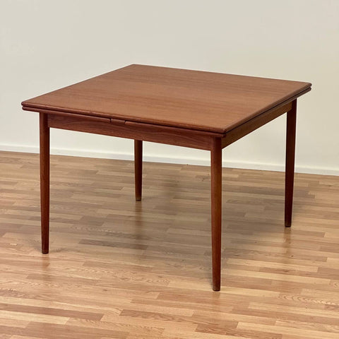 Square dining table, Denmark - Beyo Vintage