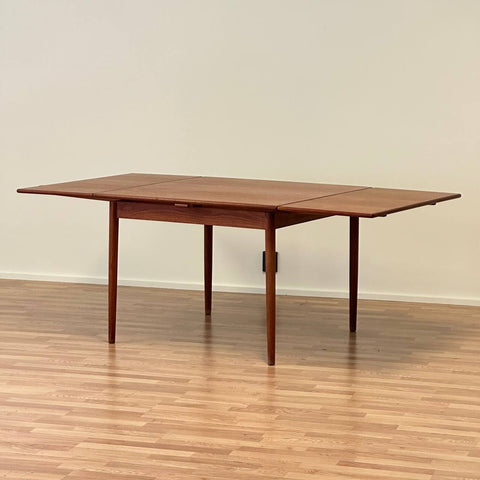 Square dining table, Denmark - Beyo Vintage