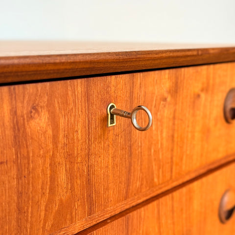 Chest of drawers in teak, 1950s-60s, Denmark - Beyo Vintage