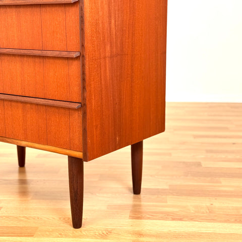 Chest of drawers in teak by Hanbjerg Møbelfabrik