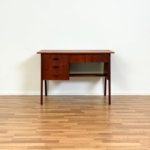 PRICE Small writing desk in teak, 1950s-60s, Denmark - Beyo Vintage