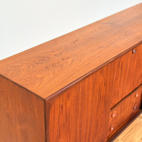 Highboard in teak, 1960s-70s, Denmark - Beyo Vintage