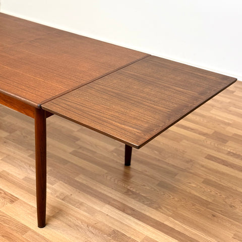 Dining table in teak, 1950s-60s, Denmark - Beyo Vintage
