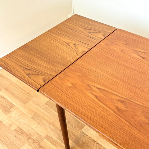 Dining table in teak, 1950s-60s, Denmark - Beyo Vintage