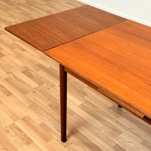Dining table in teak, 1950s-60s, Denmark