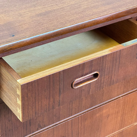 Chest of drawers in teak, Denmark, 1950s-60s. - Beyo Vintage