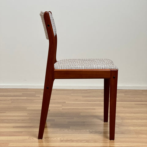 Set of 4 dining chairs by Erik Buch, 1950-60s - Beyo Vintage