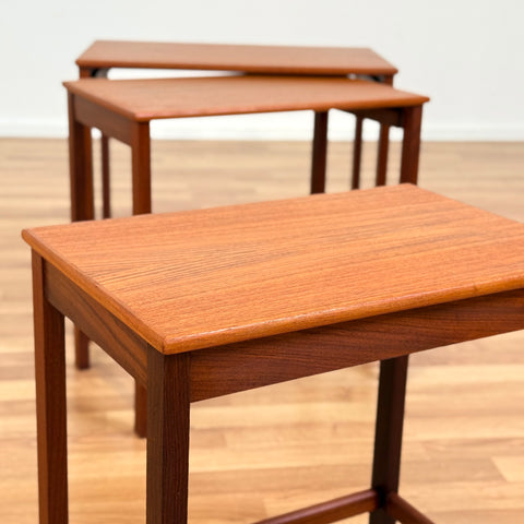 Set of 3 nest of tables in teak, 1950s-60s Denmark - Beyo Vintage