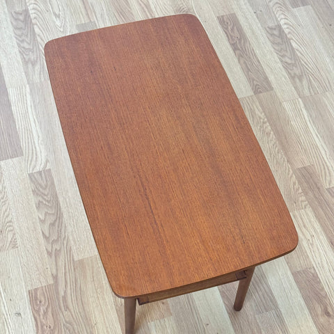 Small coffee table, teak, 1950s-60s. - Beyo Vintage
