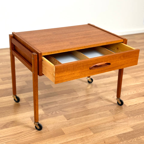 Side table / Sewing table in teak, 1950s-60s, Denmark - Beyo Vintage