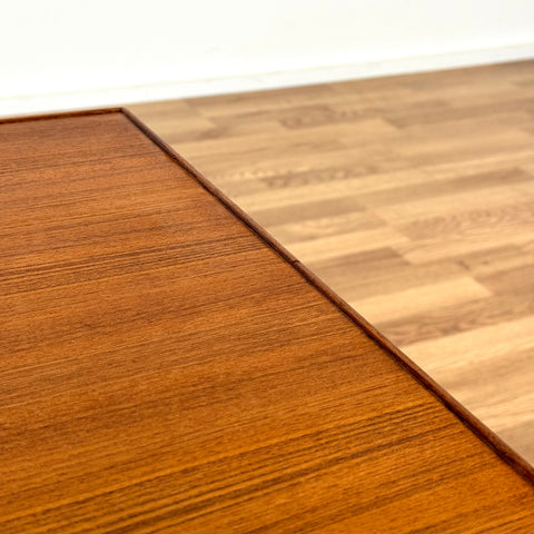 Side table in teak, 1950s-60s, Denmark - Beyo Vintage