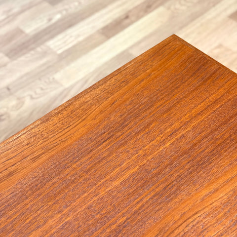 Coffee table in teak, 1950s-60s, Denmark - Beyo Vintage
