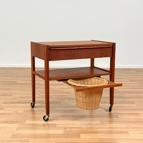 Side table in teak, 1950s-60s, Denmark - Beyo Vintage