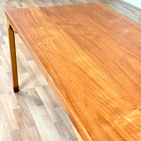 Dining table in teak and oak by Børge Mogensen, 1950s-60s, Denmark - Beyo Vintage