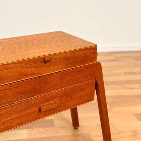 Side table / Sewing table in teak, 1950s-60s, Sweden - Beyo Vintage