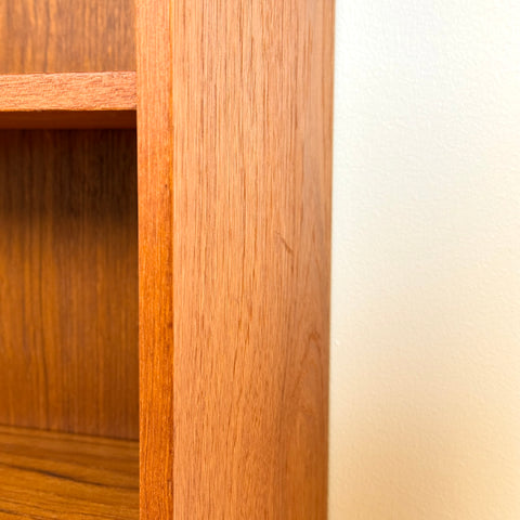 Teak bookcase, Ålsjunga Möbelfabrik, Sweden - Beyo Vintage