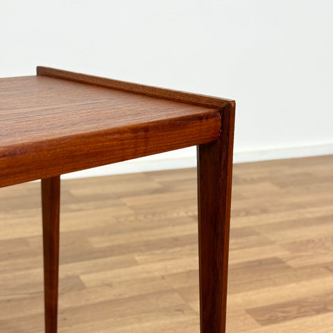 Side table in teak, 1950s-60s, Denmark - Beyo Vintage