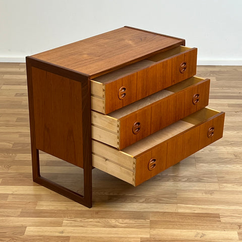 Chest of drawers, in teak by Arne Wahl Iversen, Ikea - Beyo Vintage