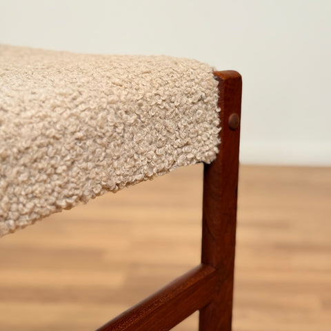 Set om 6 matstolar i teak av Henry Walter Klein