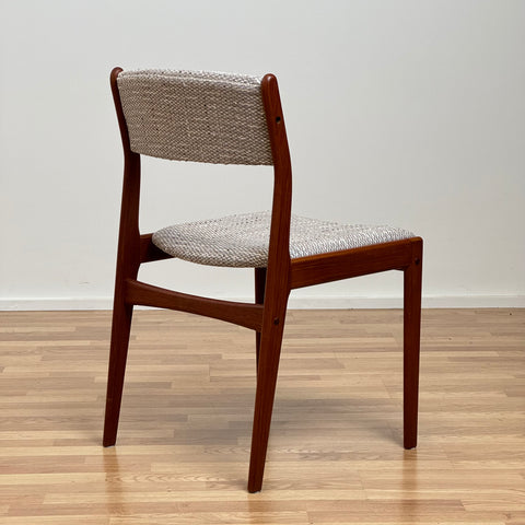 Set of 4 dining chairs by Erik Buch, 1950-60s - Beyo Vintage