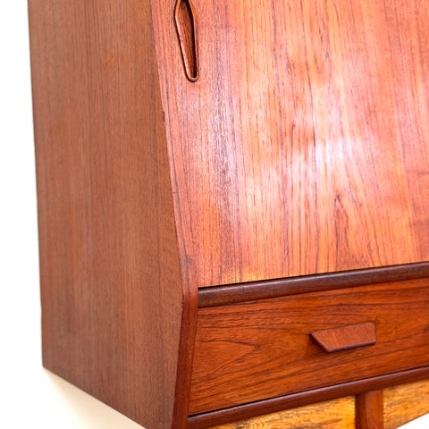 Highboard in teak, 1950s-60s, Denmark - Beyo Vintage