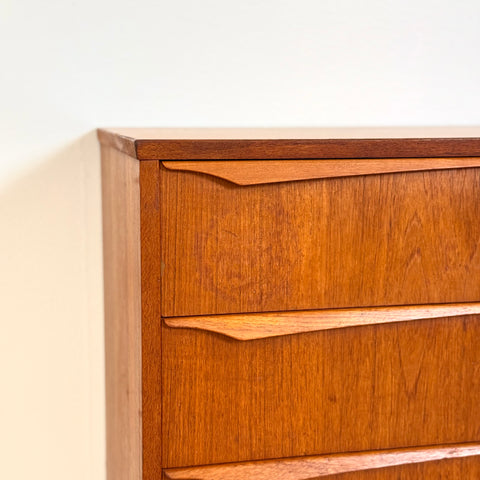Chest of 5 drawers in teak, 1950s-60s, Denmark - Beyo Vintage