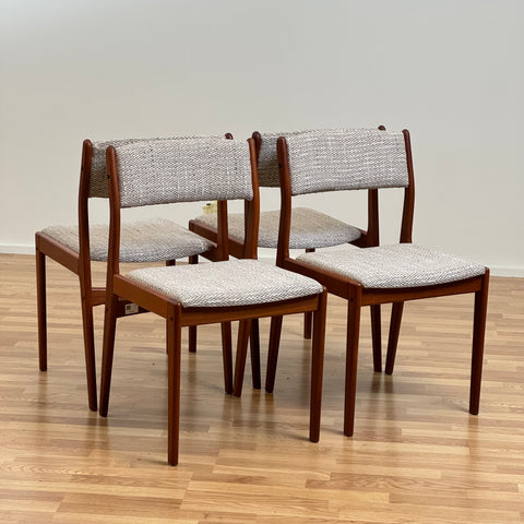 Set of 4 dining chairs by Erik Buch, 1950-60s - Beyo Vintage