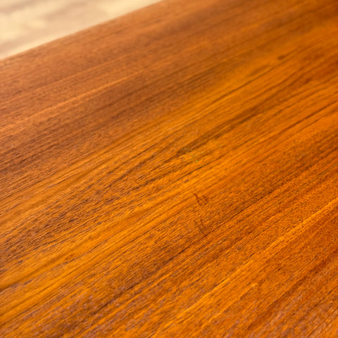 Coffee table in teak, 1950s-60s, Denmark - Beyo Vintage