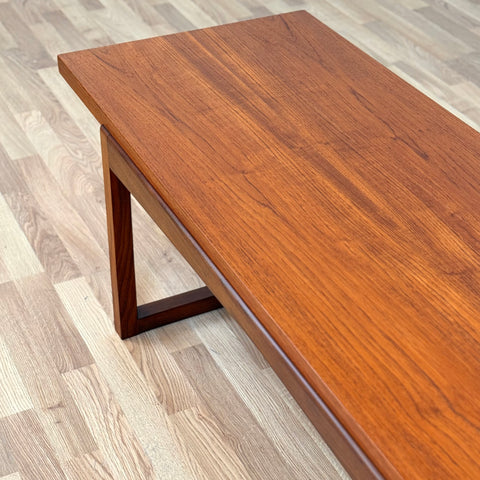 Coffee table in teak, 1950s-60s, Denmark - Beyo Vintage