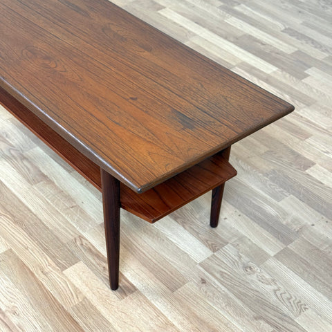 Coffee table in teak/walnut, 1950s-60s, Denmark - Beyo Vintage