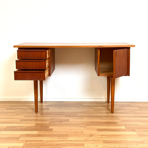 Small writing desk in teak, 1950s-60s, Denmark - Beyo Vintage