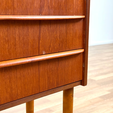 Chest of drawers in teak with 3 drawers, 1950s-60s, Denmark - Beyo Vintage
