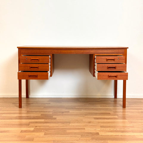Writing desk in teak, 1970s, Denmark - Beyo Vintage