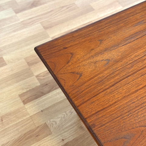 Coffee table in teak/walnut, 1950s-60s, Denmark - Beyo Vintage