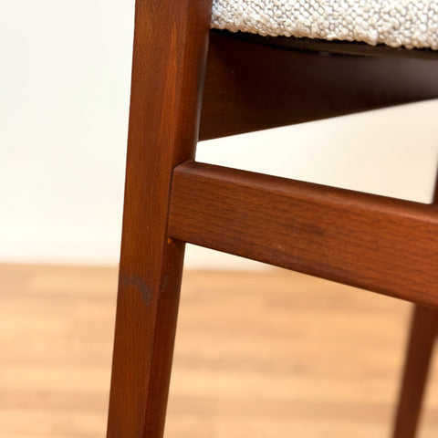 Set of 4 dining chairs with armrest in stained beech, 1950s-60s, Denmark - Beyo Vintage