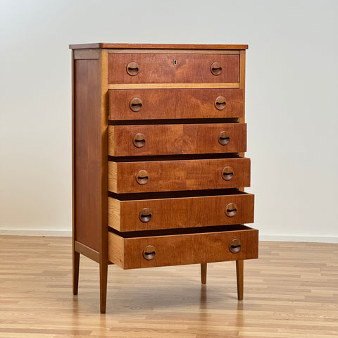 Chest of drawers in teak, Denmark, 1950-60s. - Beyo Vintage