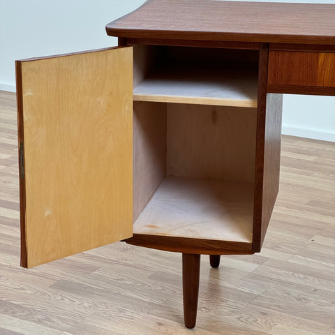 Writing desk in teak, Denmark, 1950s-60s. - Beyo Vintage