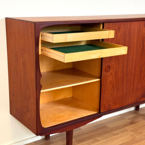 Highboard in teak, 1960s-70s, Denmark - Beyo Vintage