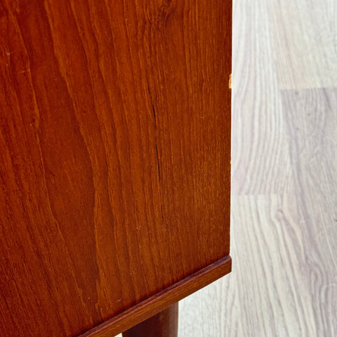 Danish teak chest of drawers, 1950s-60s. - Beyo Vintage