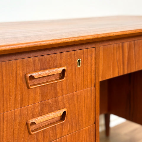 PRICE Writing desk in teak, 1950s-60s, Denmark - Beyo Vintage