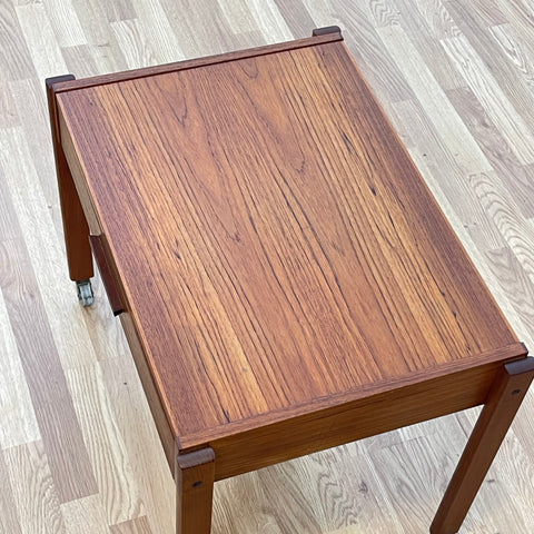 Danish teak side table with drawers on wheels, 1960s - Beyo Vintage