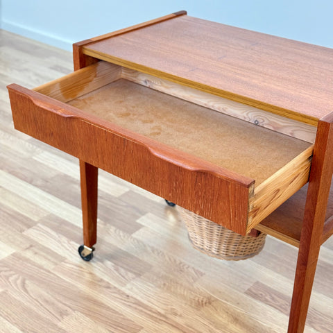 Side table / Sewing table in teak, 1950s-60s, Denmark - Beyo Vintage