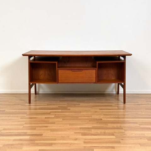 Writing desk "Model 75" in teak by Gunni Omann for Omann Jun A/S, 1960s-70s, Denmark - Beyo Vintage
